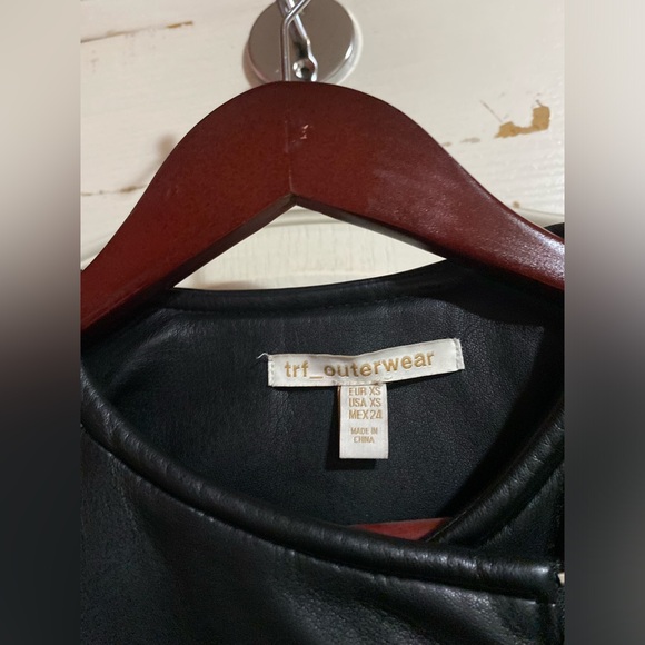 ZARA trf_outerwear | XS | Black | Like New - Picture 3 of 5